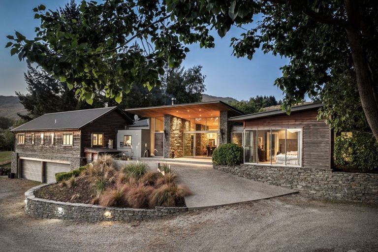 Photo of property in 59 Mountain View Road, Dalefield, Queenstown, 9371