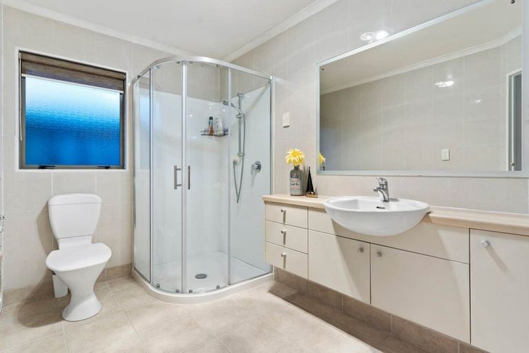 Photo of property in 14 Duntrune Road, Flat Bush, Auckland, 2016