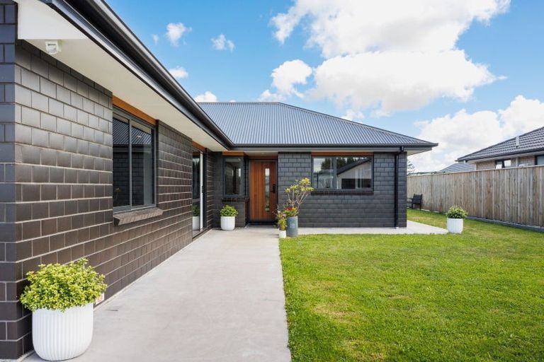 Photo of property in 43 Accolade Street, Feilding, 4702