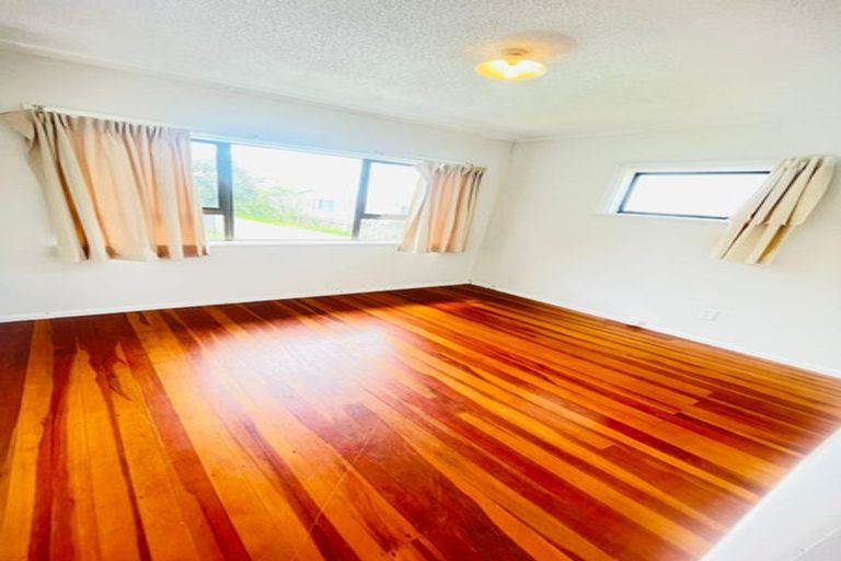 Photo of property in 2/12 Christmas Road, Manurewa, Auckland, 2102