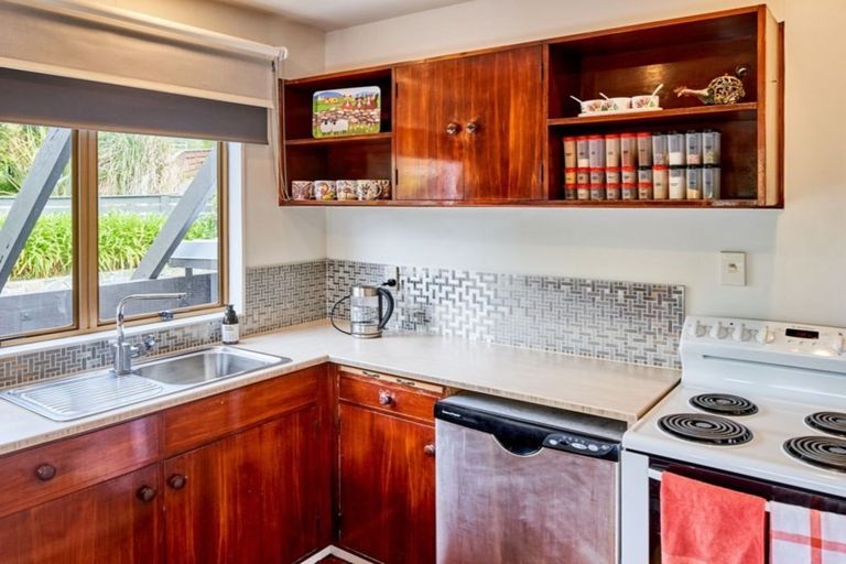 Photo of property in 18c Caesars Place, Churton Park, Wellington, 6037