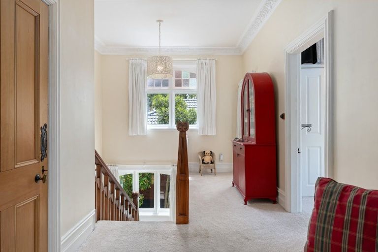Photo of property in 5 Merlin Street, Roslyn, Dunedin, 9010