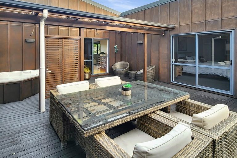 Photo of property in 16 Birkinshaw Grove, Riverstone Terraces, Upper Hutt, 5018