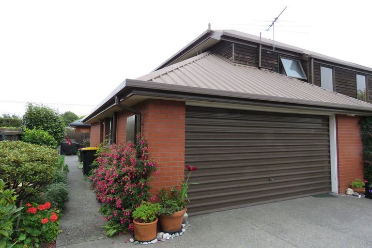 Photo of property in 7 Derenzy Place, Avonhead, Christchurch, 8042