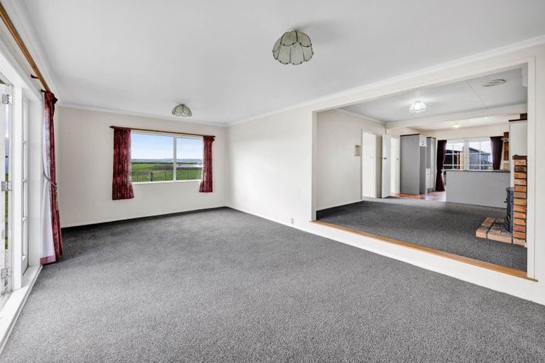 Photo of property in 278 Matangara Road, Hawera, 4672