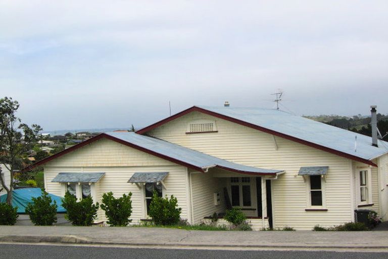 Photo of property in 23a Shakespear Road, Army Bay, Whangaparaoa, 0930