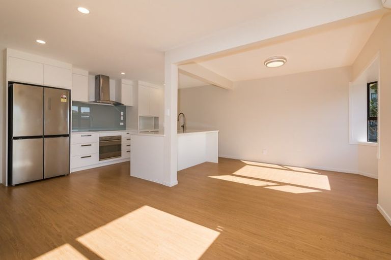 Photo of property in 24 Baltimore Place, Forrest Hill, Auckland, 0620