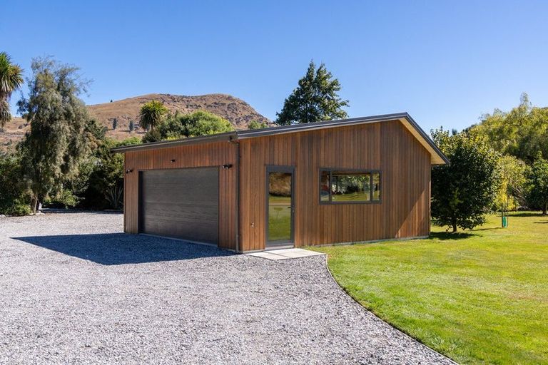 Photo of property in 39 Old School Road, Lower Shotover, Queenstown, 9371