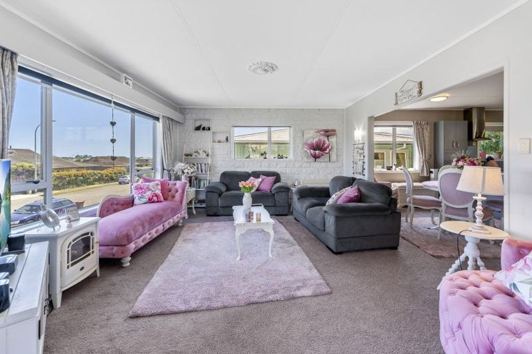 Photo of property in 42 Fergusson Street, Stoke, Nelson, 7011