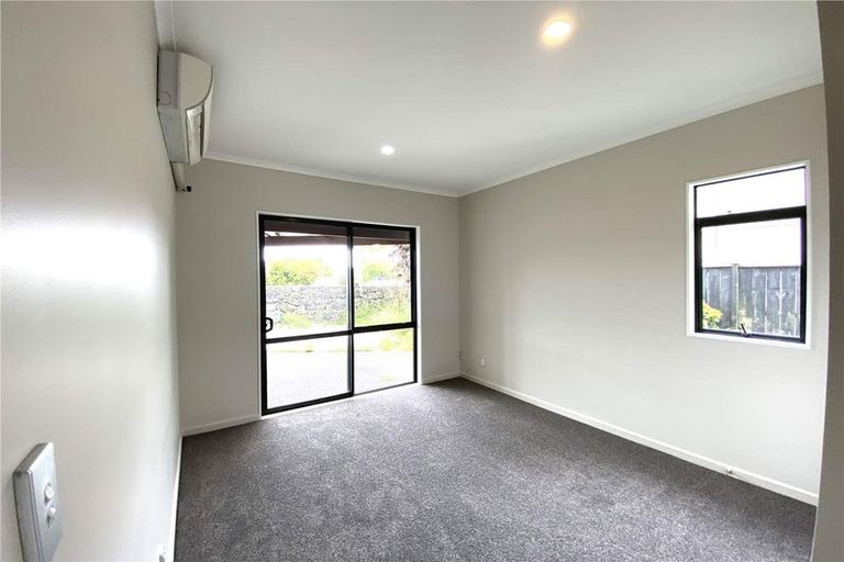 Photo of property in 439 Old Te Atatu Road, Te Atatu Peninsula, Auckland, 0610