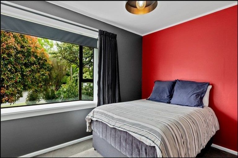 Photo of property in 15 Elwyn Place, Avonhead, Christchurch, 8042