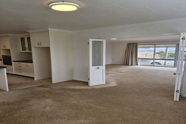 Photo of property in 31 Truby King Street, Merrilands, New Plymouth, 4312