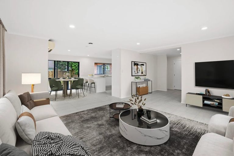 Photo of property in 58 Wattle Farm Road, Wattle Downs, Auckland, 2103