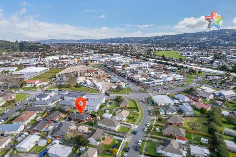 Photo of property in 2/8 Hewer Crescent, Naenae, Lower Hutt, 5011