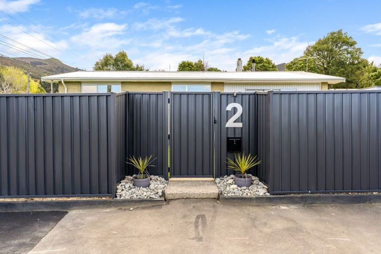 Photo of property in 2 Kaira Street, Sawyers Bay, Port Chalmers, 9023