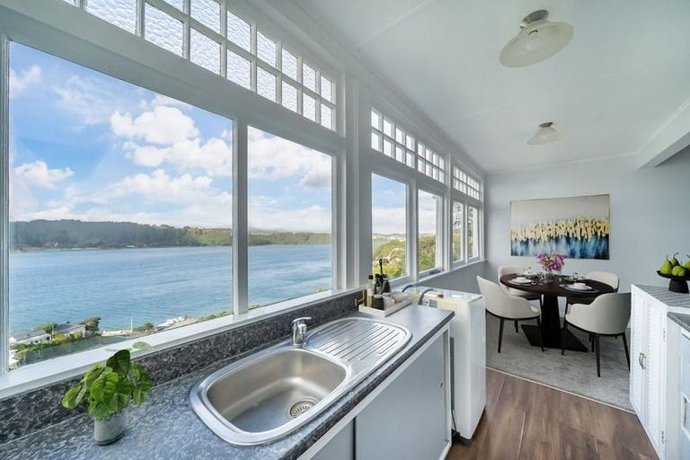 Photo of property in 4/39 Grafton Road, Roseneath, Wellington, 6011