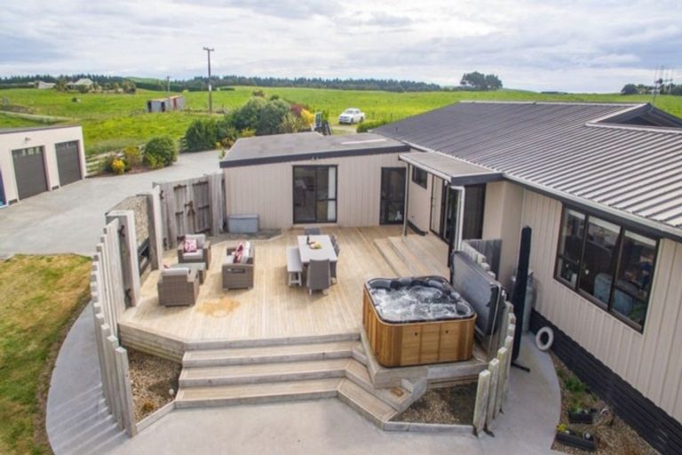 Photo of property in 413a Baylys Coast Road, Dargaville, 0377