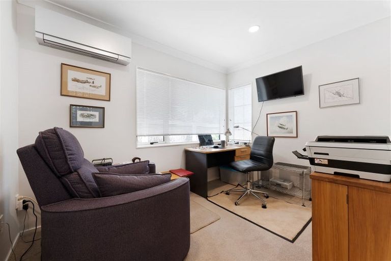 Photo of property in 12 Hendrika Court, Hobsonville, Auckland, 0618