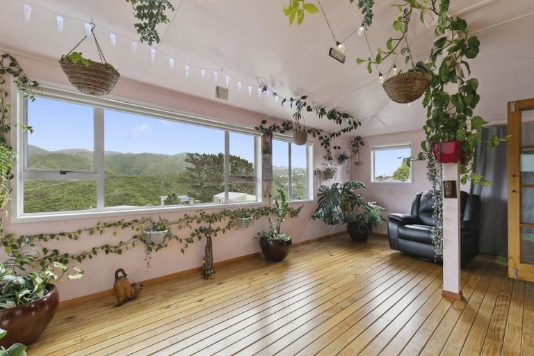 Photo of property in 12 Camrose Grove, Kingston, Wellington, 6021