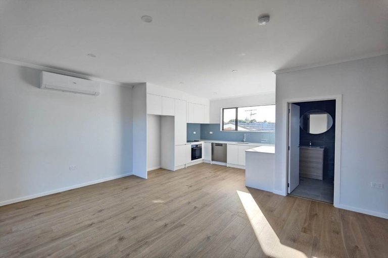 Photo of property in 185c Bucklands Beach Road, Bucklands Beach, Auckland, 2012