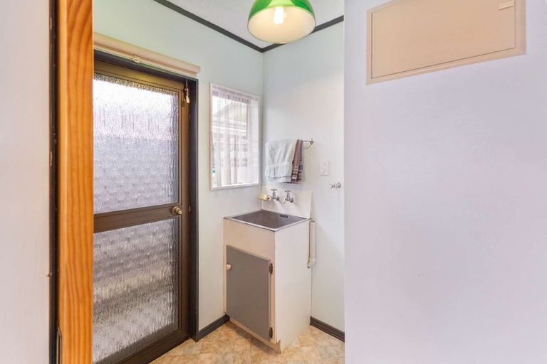 Photo of property in 3 Tukapa Street, Westown, New Plymouth, 4310