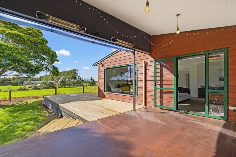 Photo of property in 69 Waipipi Wharf Road, Pollok, Waiuku, 2683