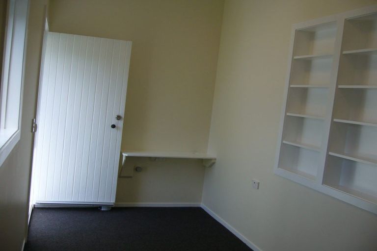 Photo of property in 78 Tasman Street, Mount Cook, Wellington, 6021