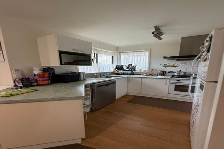 Photo of property in 26 Cabeleigh Drive, Helensville, 0800