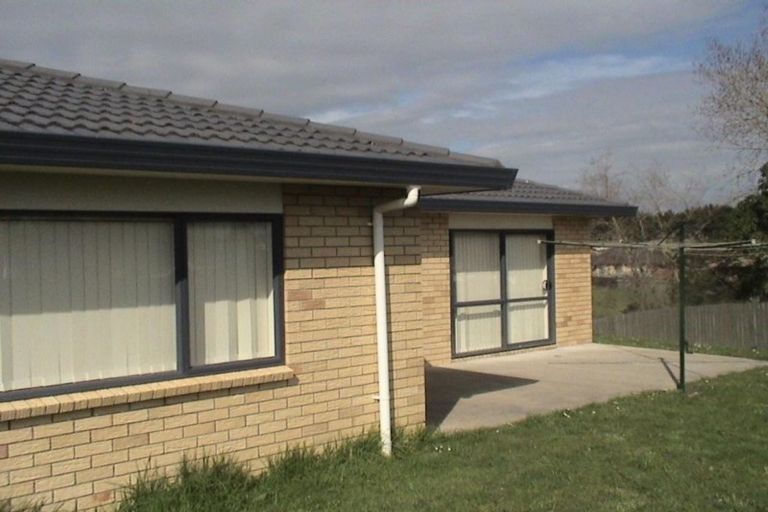 Photo of property in 1 Glenveagh Park Drive, Manurewa, Auckland, 2102