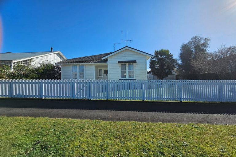 Photo of property in 15 Myrtle Street, Hamilton East, Hamilton, 3216