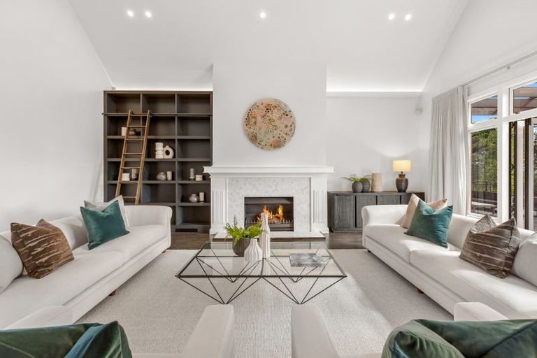 Photo of property in 6 Emily Lane, Greenhithe, Auckland, 0632