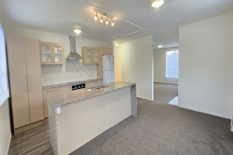 Photo of property in 87 Arimu Road, Papakura, 2110