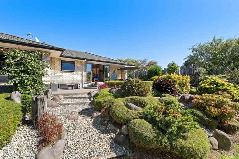 Photo of property in 2 Iwanui Close, Waitara, 4320