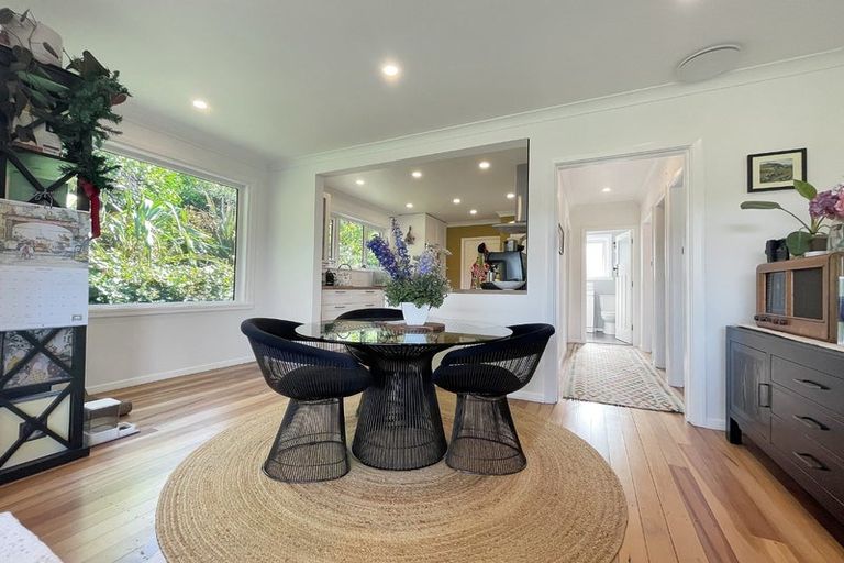 Photo of property in 28 Montgomery Avenue, Karori, Wellington, 6012