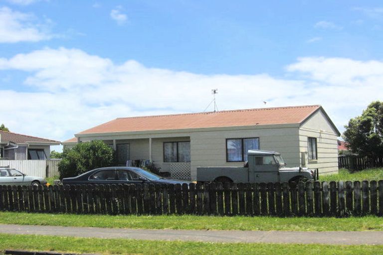 Photo of property in 68 Maplesden Drive, Clendon Park, Auckland, 2103