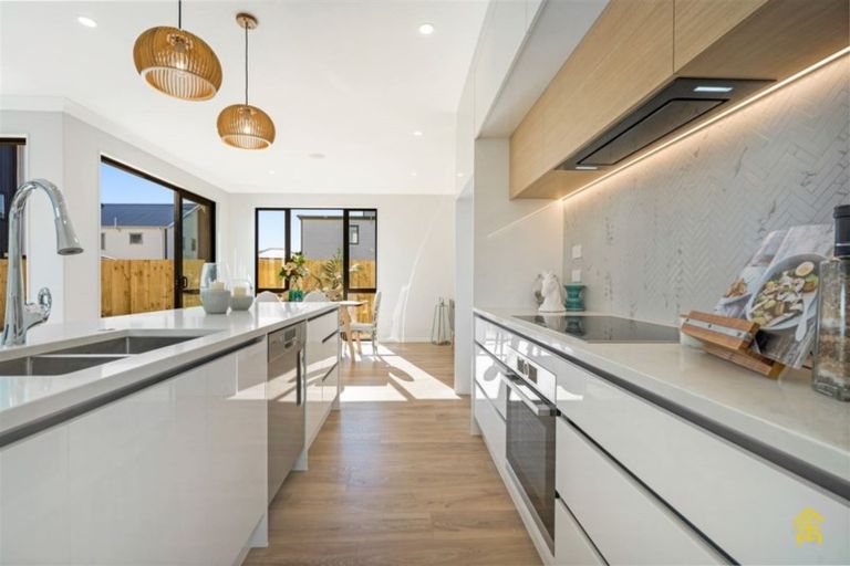 Photo of property in 50 Myland Drive, Hobsonville, Auckland, 0616