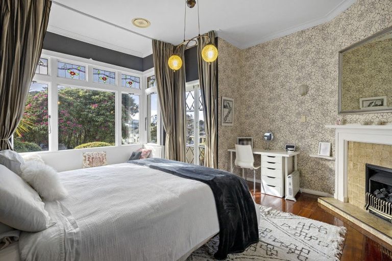 Photo of property in 39 Mills Road, Brooklyn, Wellington, 6021