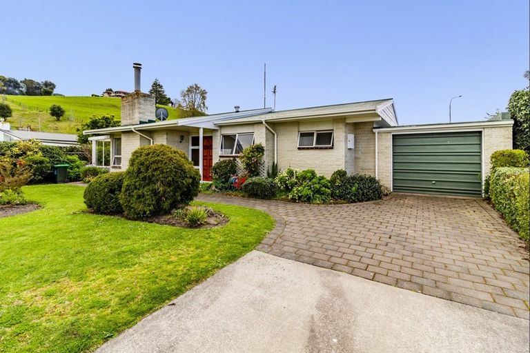 Photo of property in 3 Dolbel Street, Taradale, Napier, 4112