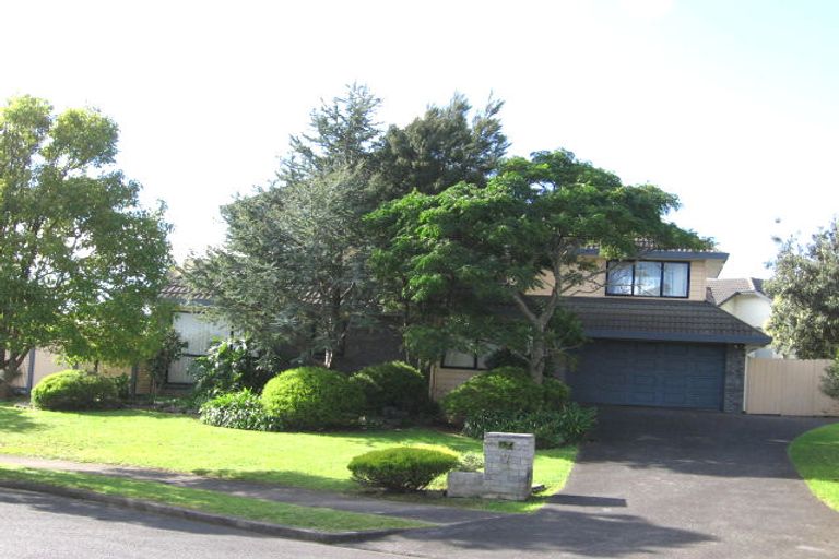 Photo of property in 9 Chiania Place, Somerville, Auckland, 2014