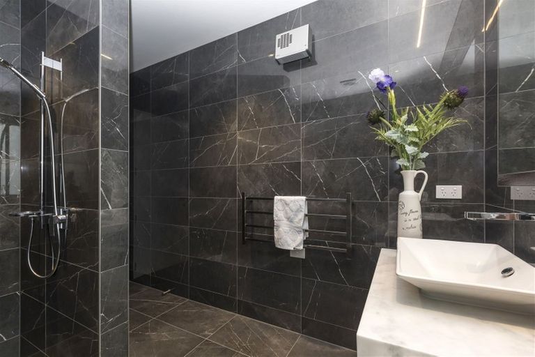 Photo of property in 12 Carnaby Close, St Albans, Christchurch, 8052