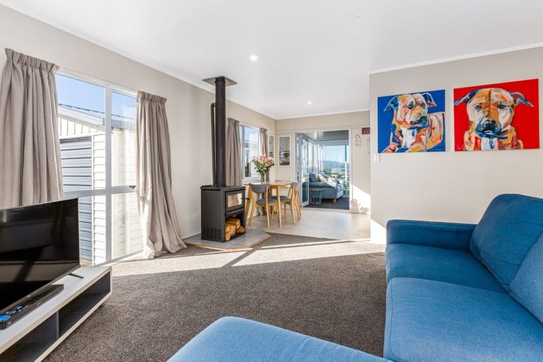 Photo of property in 28 Doncaster Terrace, Ascot Park, Porirua, 5024