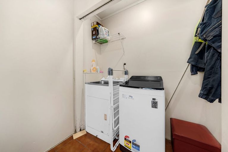 Photo of property in 130 Gadsby Road, Favona, Auckland, 2024