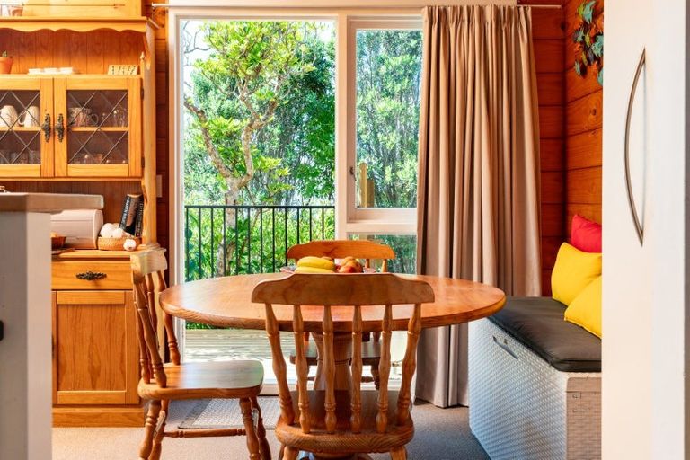 Photo of property in 4 Baxter Way, Karori, Wellington, 6012