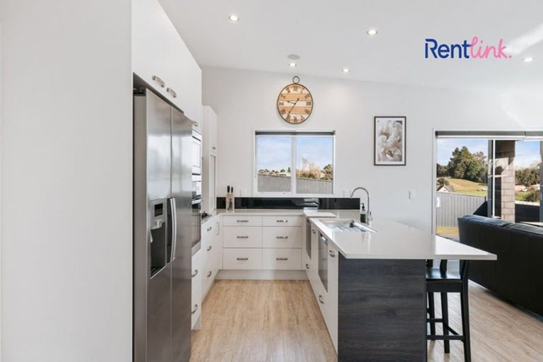 Photo of property in 11 Inlet Views, Bethlehem, Tauranga, 3110