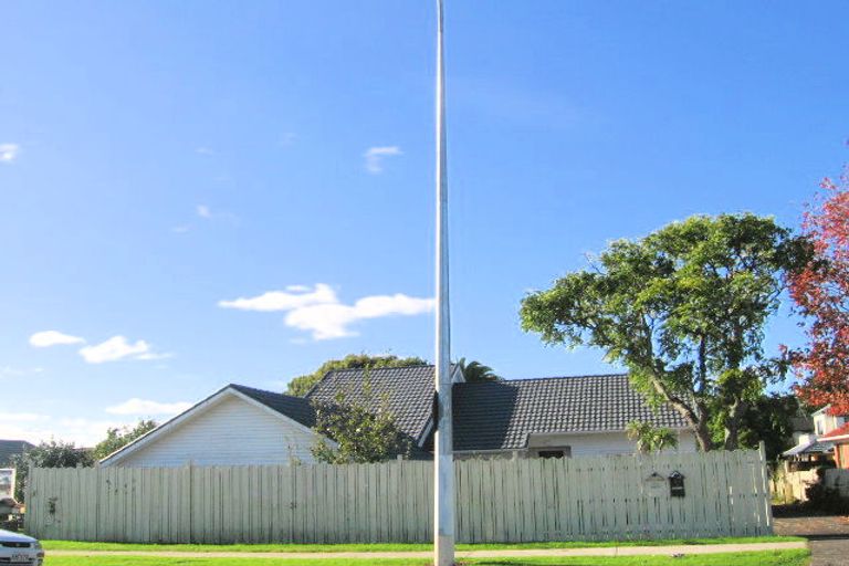 Photo of property in 2/127a Coronation Road, Papatoetoe, Auckland, 2025