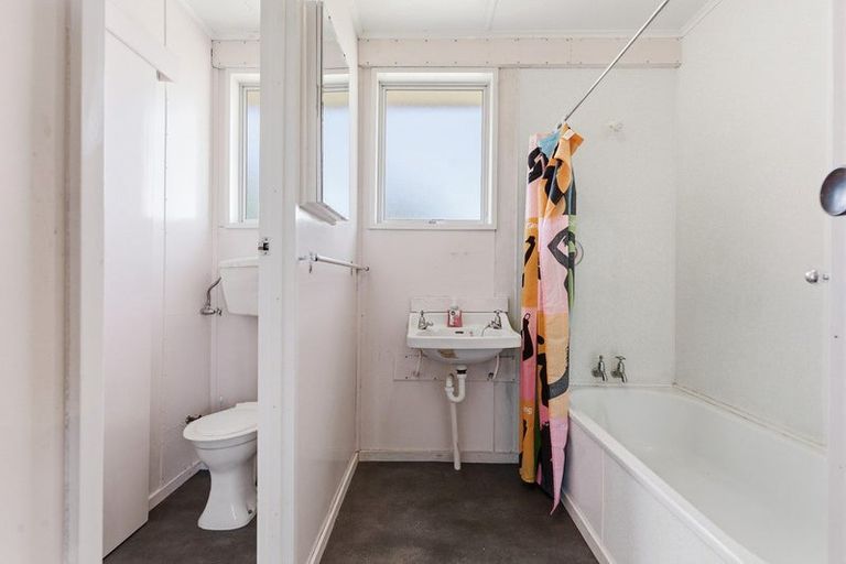 Photo of property in 11 Waitaki Drive East, Otematata, 9412