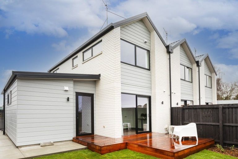 Photo of property in 35 Seymour Street, Hornby, Christchurch, 8042