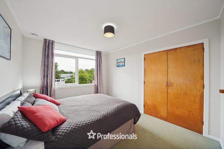 Photo of property in 40 Kamahi Street, Stokes Valley, Lower Hutt, 5019