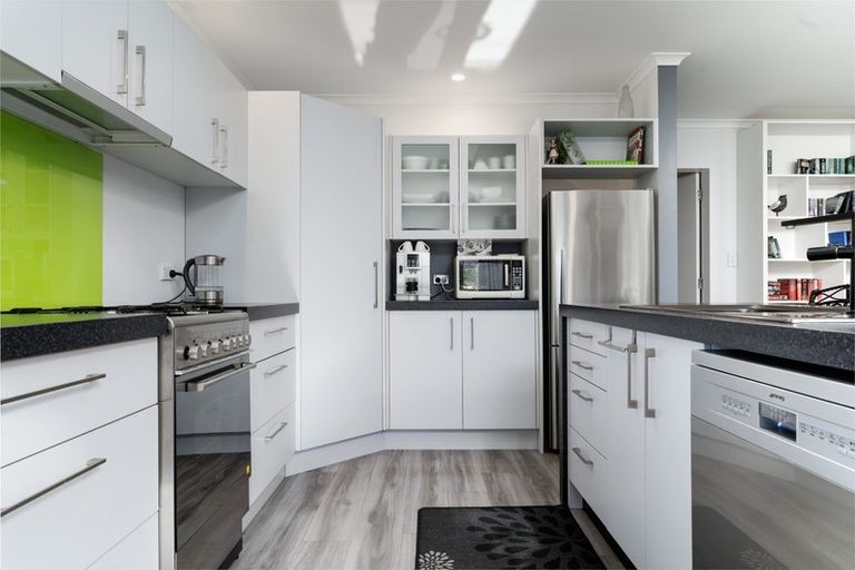 Photo of property in 26 Humphries Street, Greytown, 5712