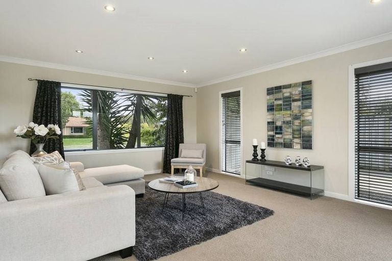 Photo of property in 23 Norfolk Drive, Cambridge, 3434